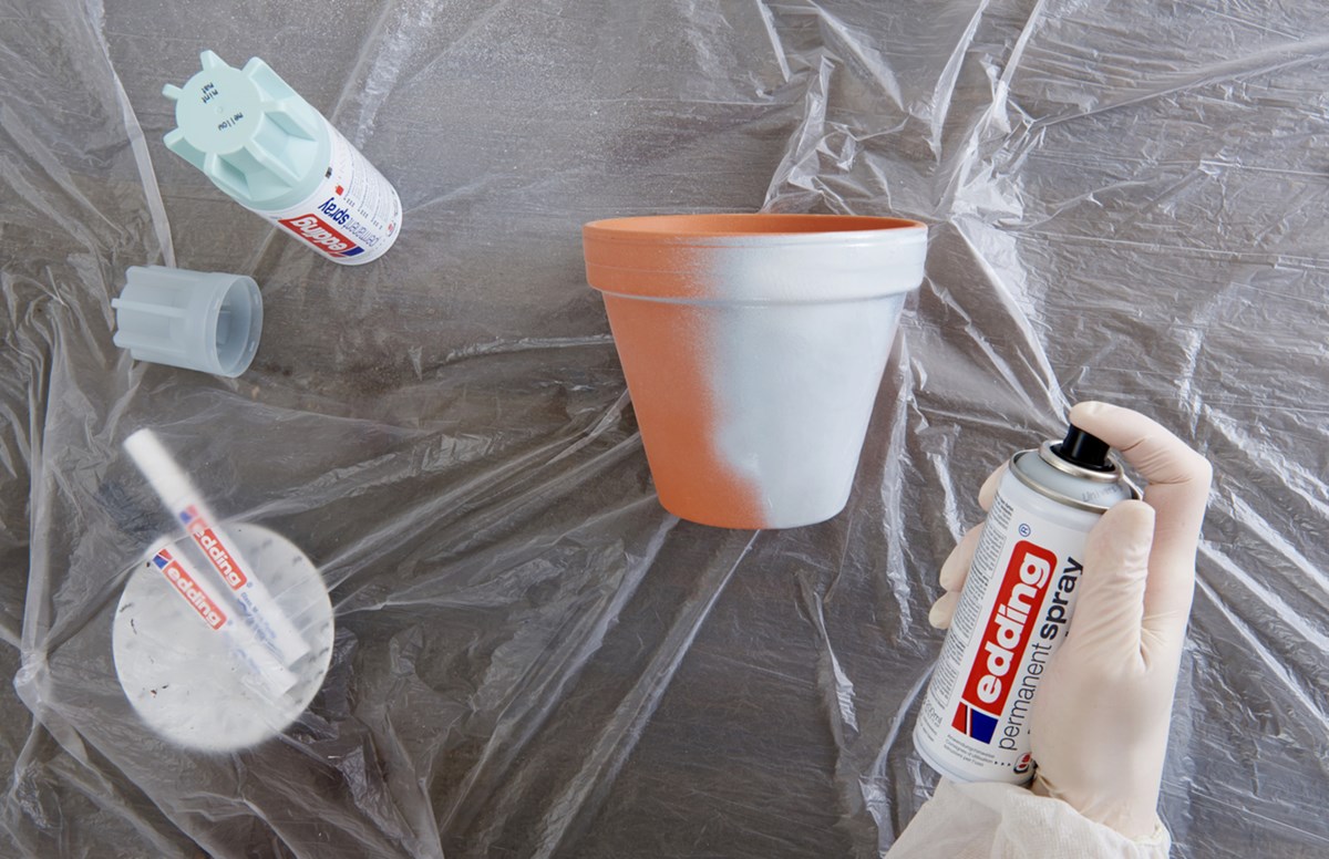 edding 5200 Permanentspray Styroporgrundierung braun (Art.-Nr.: 4-5200997)